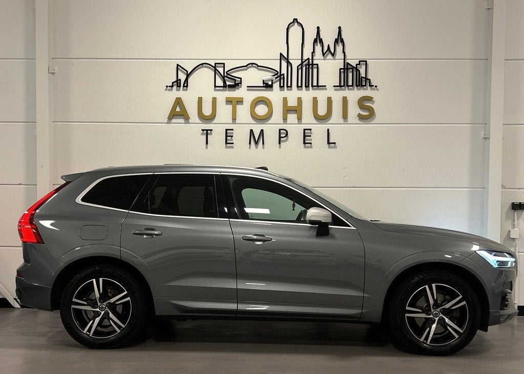 Volvo XC60 2.0 D5 AWD R-Design Automaat HUD Pano Trekhaak Cl, Auto's, Automaat, Gebruikt, 4 cilinders, 1969 cc