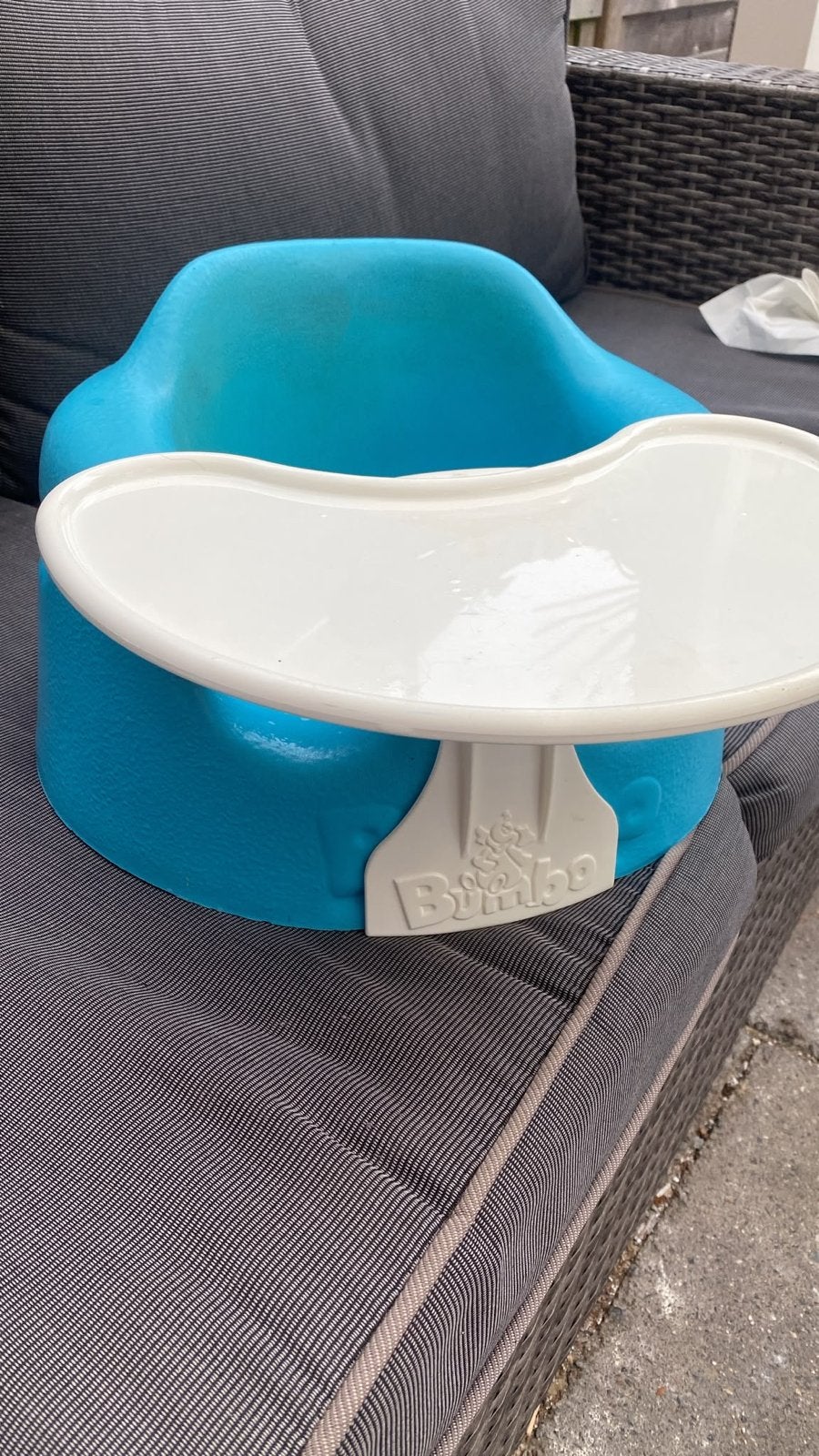 Bumbo Babyzitje met eetblad - Blauw, Ophalen of Verzenden, Zo goed als nieuw, Overige typen, Afneembaar eetblad