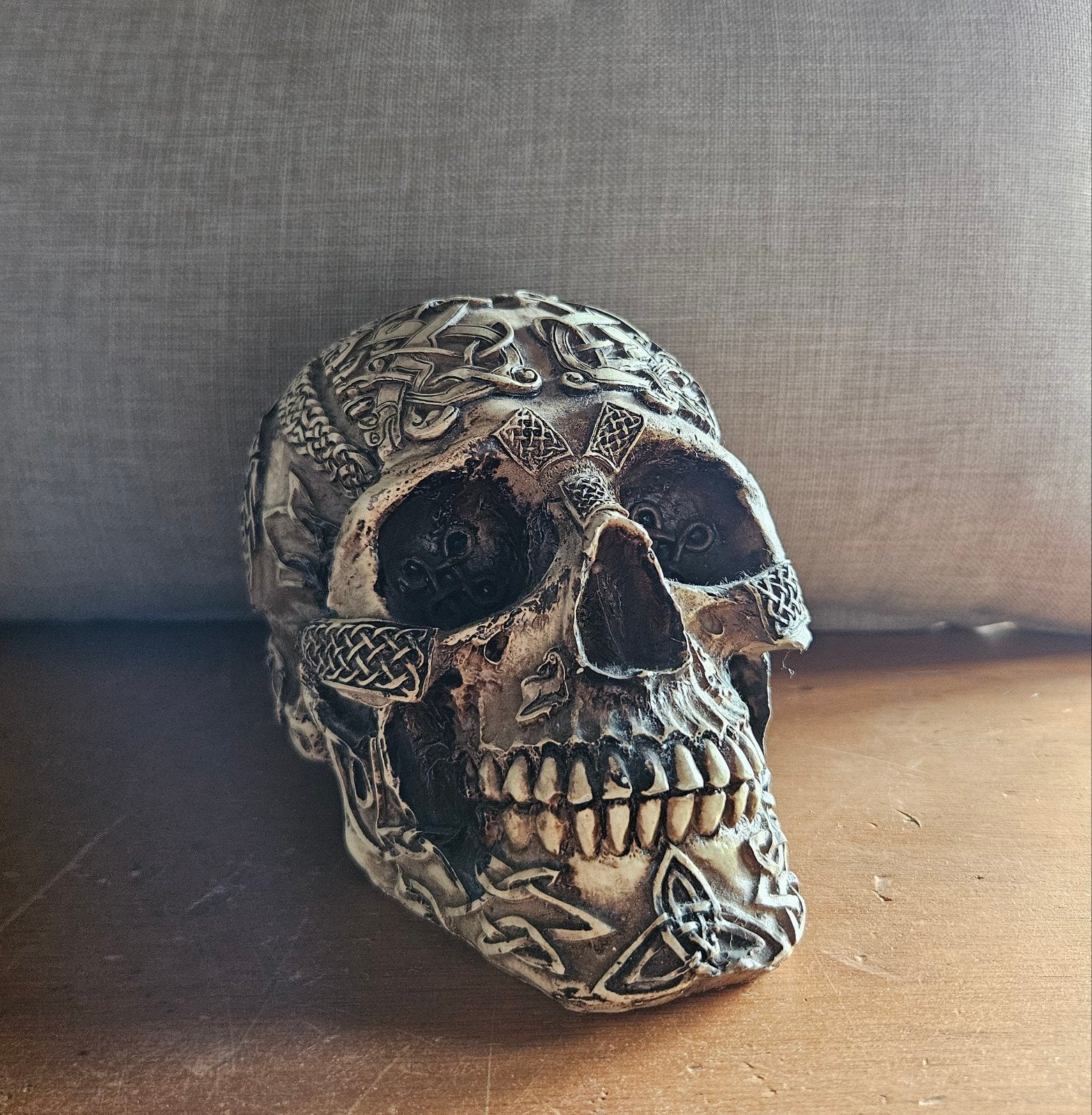 Keltisch schedel decoratie, Gebruikt, Beige, Verzenden, Overige stijlen