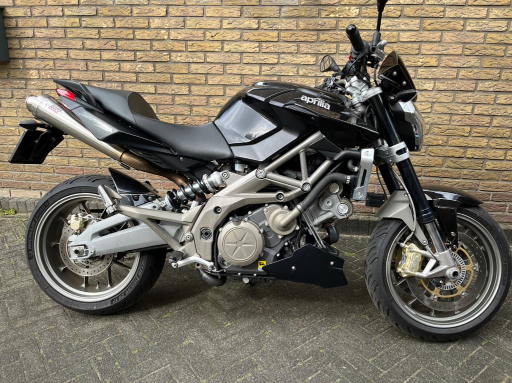 Zeer nette en goed onderhouden Aprilia Shiver 750 ABS 2010, Motoren, Motoren | Aprilia, 750 cc, 2 cilinders, Motorrijbewijs A