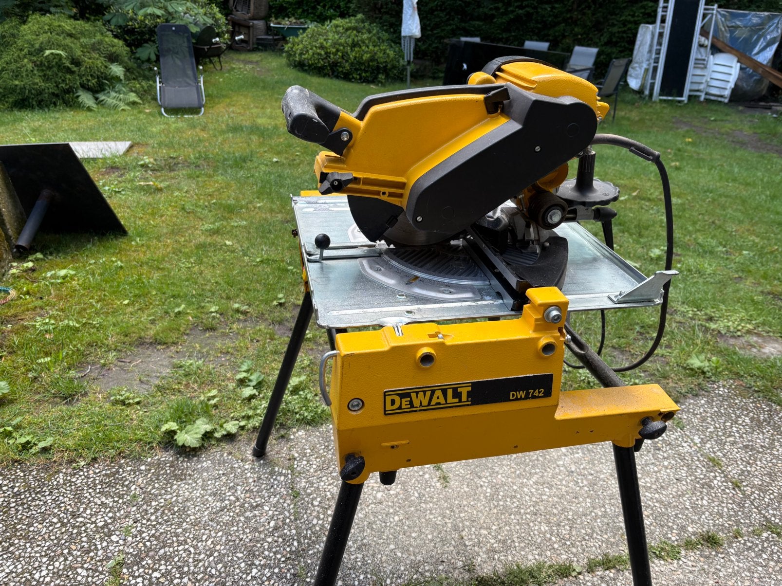 'DeWalt DW743 Afkortzaag - Zaagtafel (flipover), Doe-het-zelf en Verbouw, Gereedschap | Zaagmachines, Gebruikt, DeWalt, Ophalen of Verzenden
