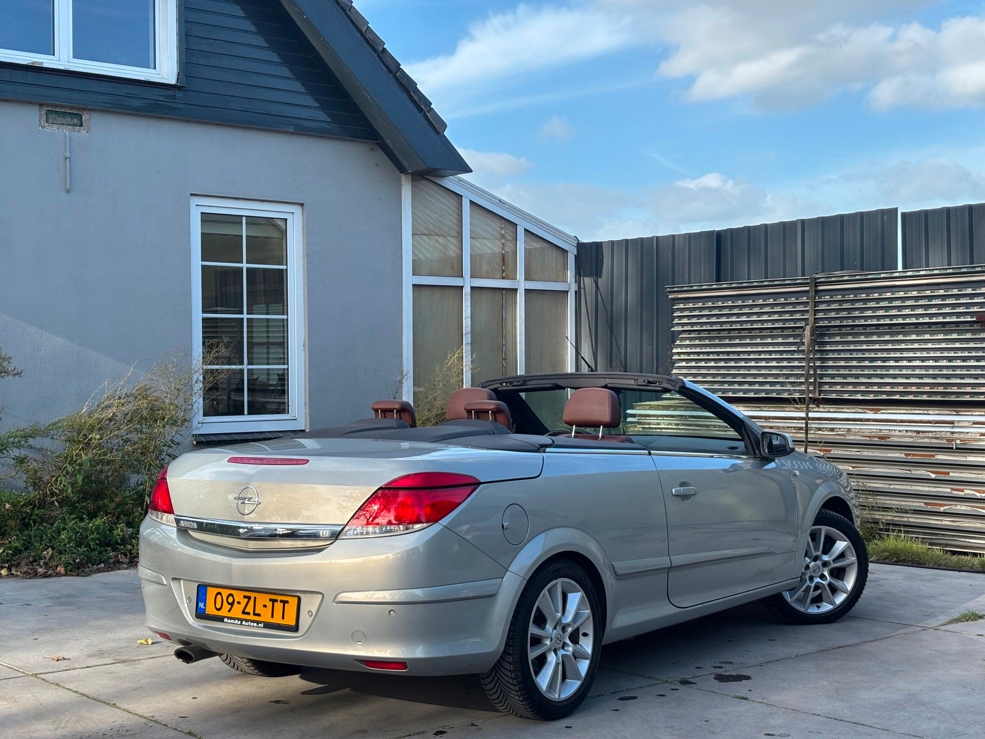 Opel Astra TwinTop 1.8 Temptation| Cabrio | Leder | Airco |, Auto's, Gebruikt, 4 cilinders, Cabriolet, 4 stoelen