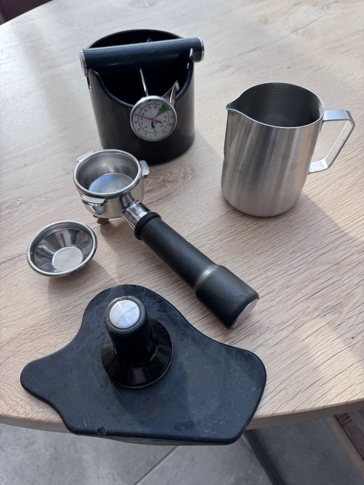 Espresso accessoires set: tamper, melkkan, thermometer, Ophalen of Verzenden, Zwart, Metaal, Overige typen
