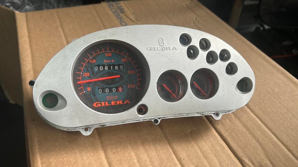 Gilera Runner SP DD teller 120kmh oranje, Ophalen of Verzenden