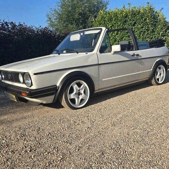 leuke golf 1 cabrio te koop van 1987 apk tot 3 juni 2028, Auto's, Voorwielaandrijving, Stof, 4 cilinders, Cabriolet