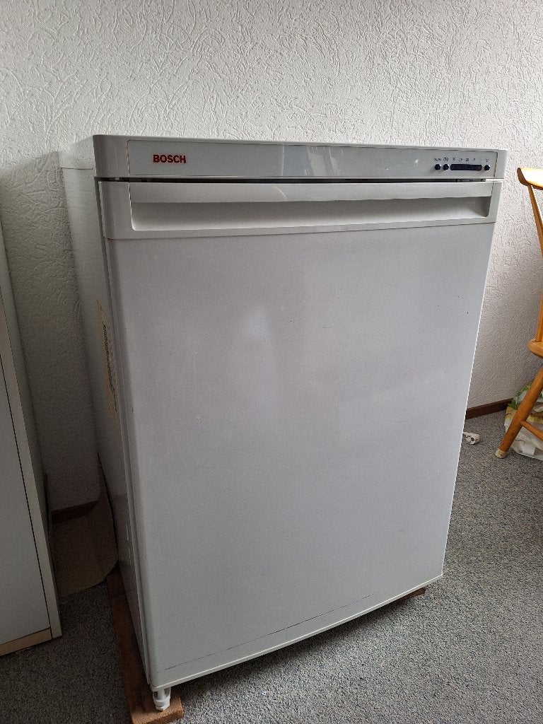 Bosch Vriezer - Compact en Betrouwbaar, Witgoed en Apparatuur, Vriezers en Diepvrieskisten, Gebruikt, Minder dan 60 cm, Vrijstaand