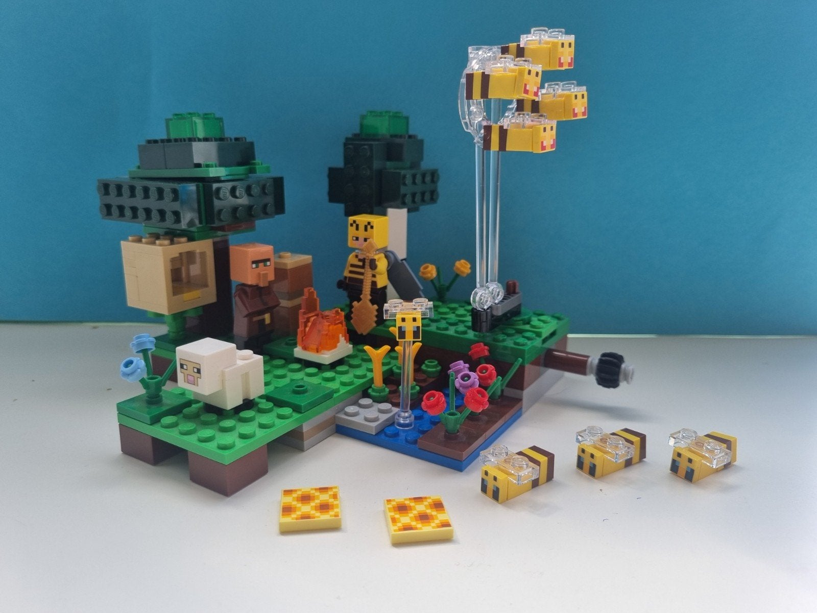 LEGO Minecraft 21165 De Bijenhouderij, Ophalen of Verzenden, Gebruikt