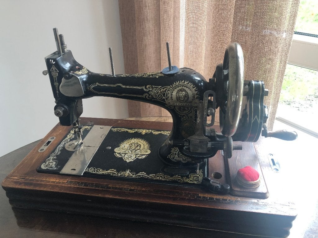 Naaimachine antiek, Ophalen of Verzenden