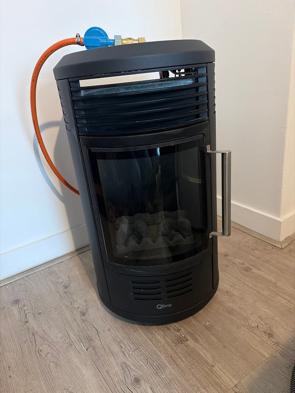 Qlima Gaskachel GH 8034 met gasstop en drukregelaar, Gas, Ophalen of Verzenden, Zo goed als nieuw, Vrijstaand