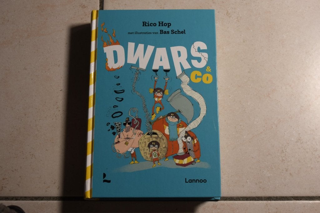 Dwars / Rico Hop , Ophalen of Verzenden, Zo goed als nieuw, Fictie algemeen