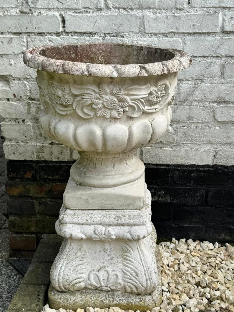 Bloempot op sokkel, Tuin en Terras, Bloempotten, Ophalen, Gebruikt, 40 cm of meer, Rond