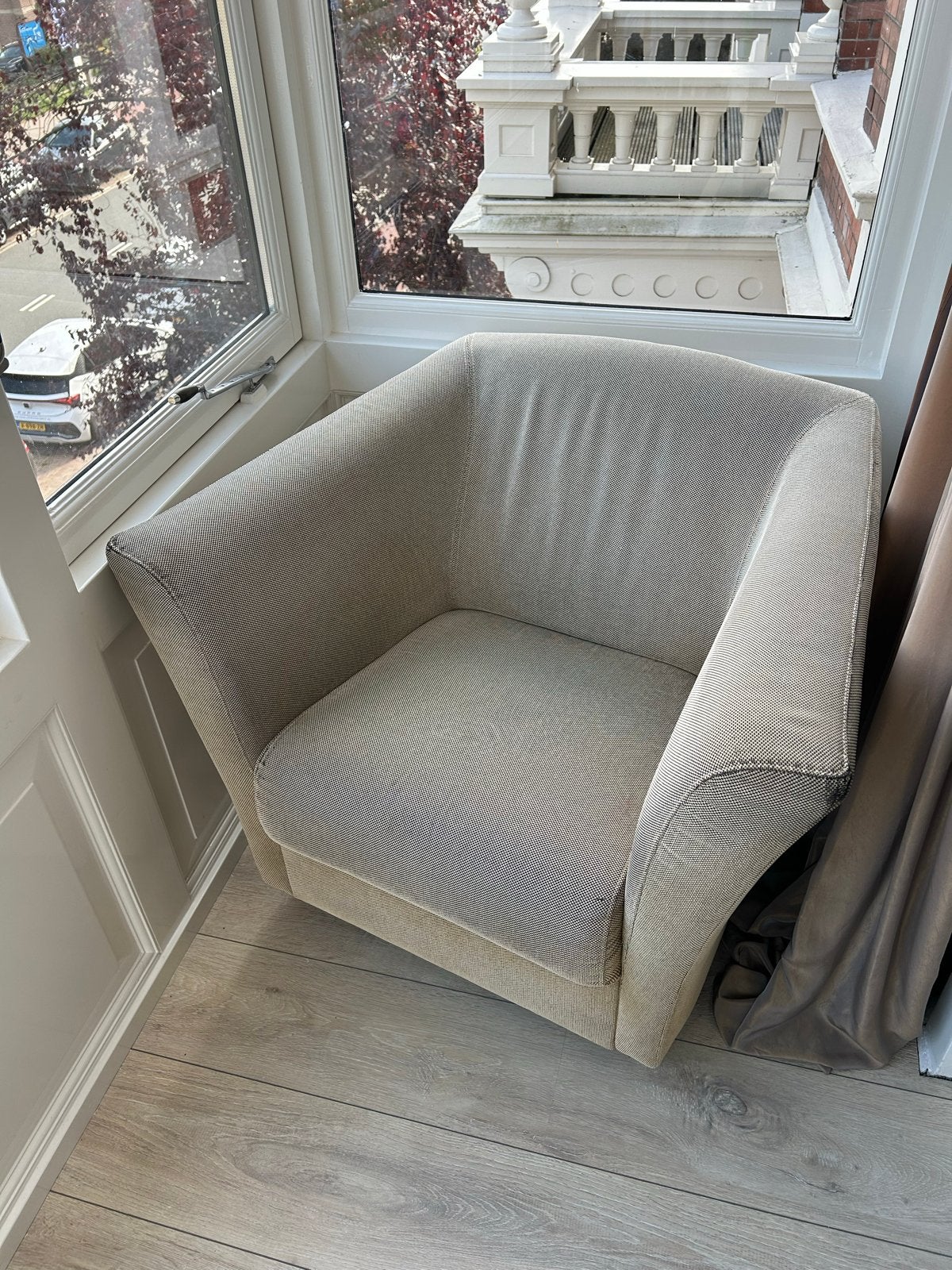Comfortabele fauteuil - Beige/gelige stof, Huis en Inrichting, Ophalen, Gebruikt, Stof, 75 tot 100 cm