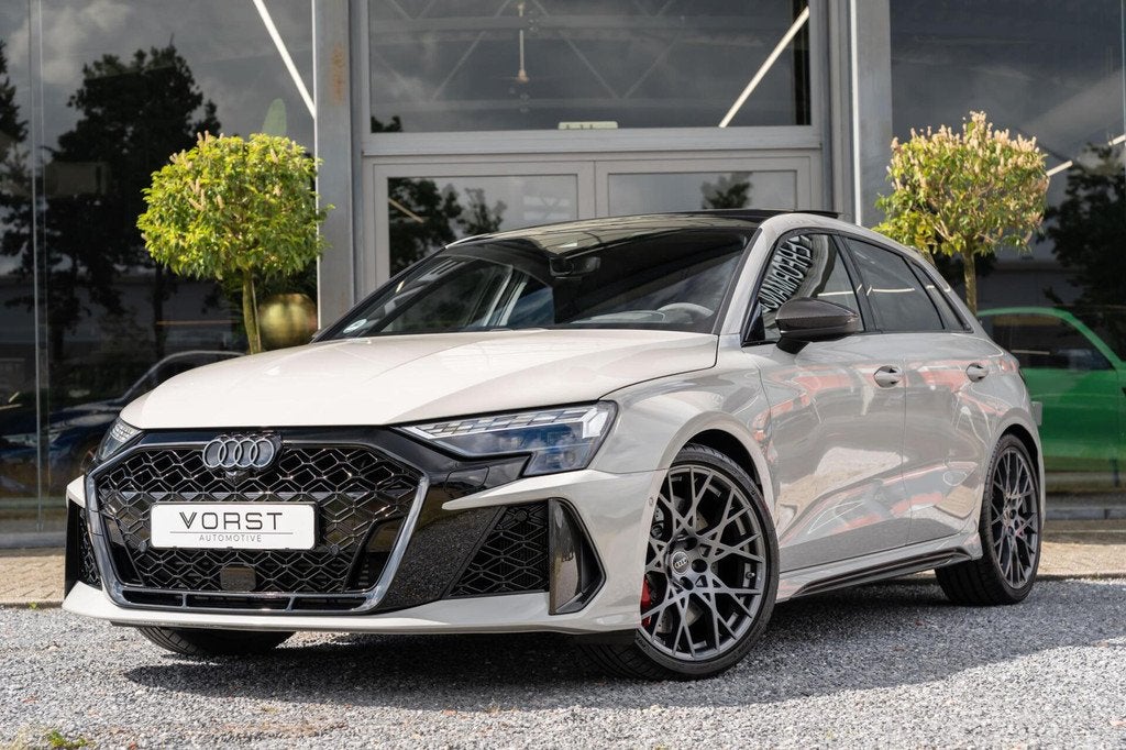 Audi RS 3 2.5 TFSI quattro Pano Sonos Carbon Schaalstoelen, Automaat, Gebruikt, RS3, Bedrijf