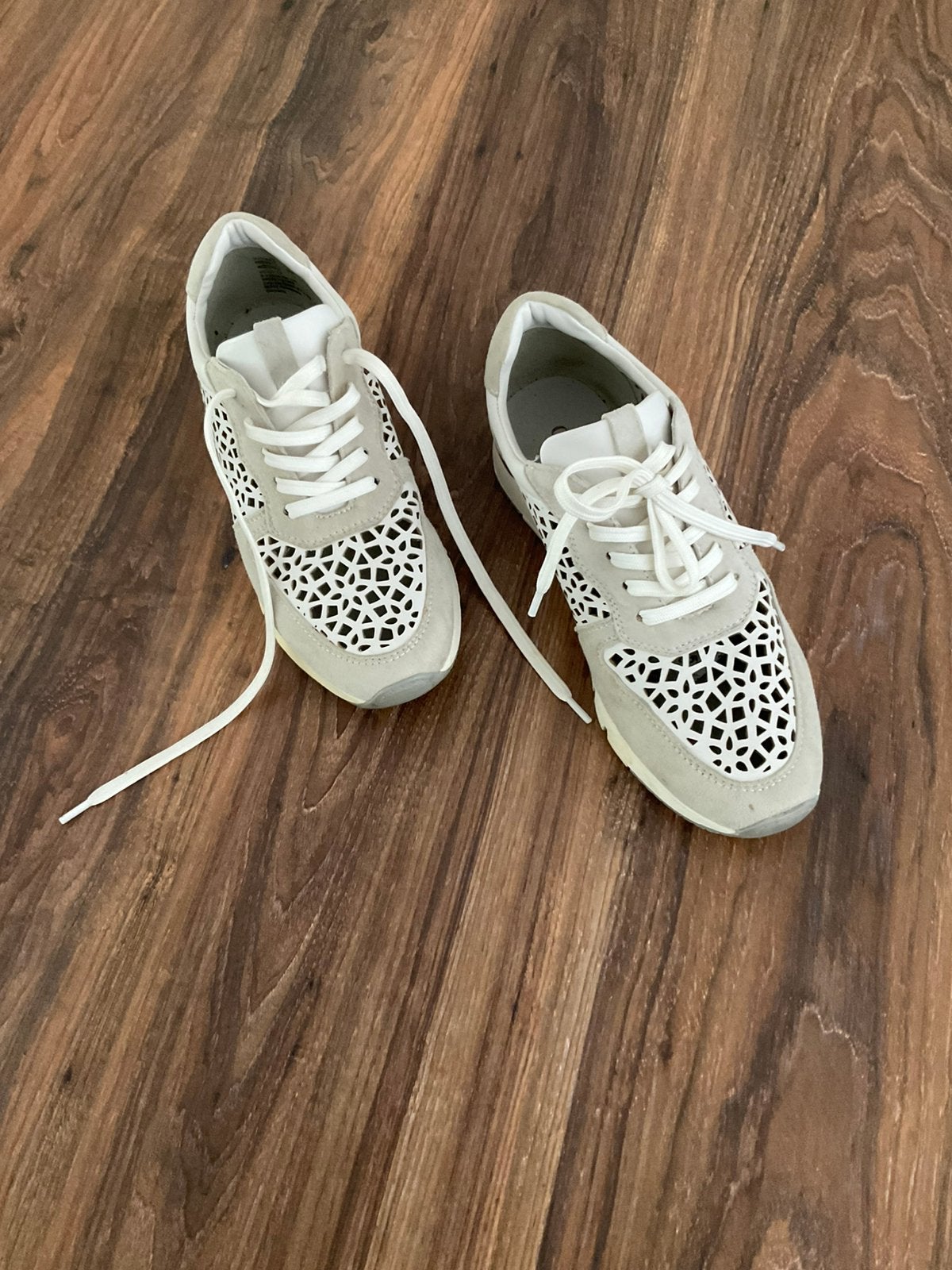 Schoenen maat 37. 15 euro, Kleding | Dames, Wit, Dansschoenen, Ophalen of Verzenden, Zo goed als nieuw