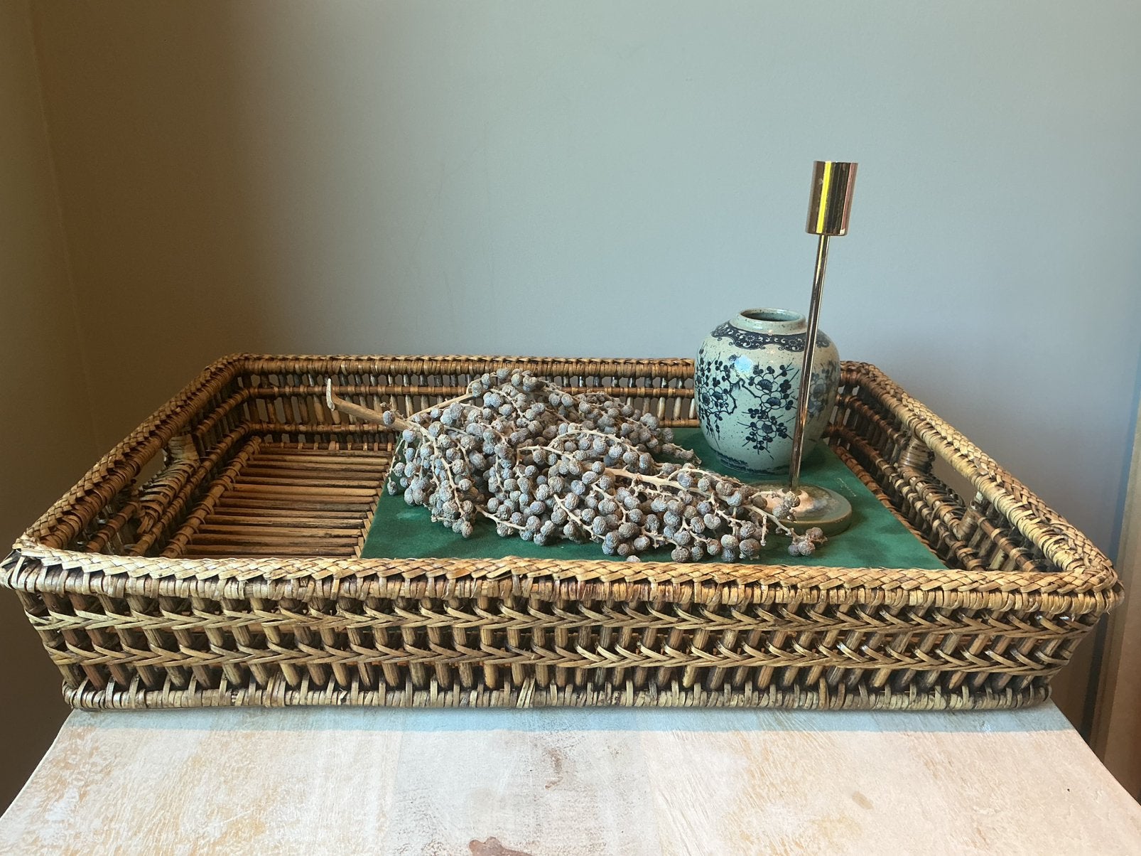 Vintage gevlochten Birma rieten dienblad met handvatten, Natuurlijk materiaal, Ophalen of Verzenden, Zo goed als nieuw, Dienblad