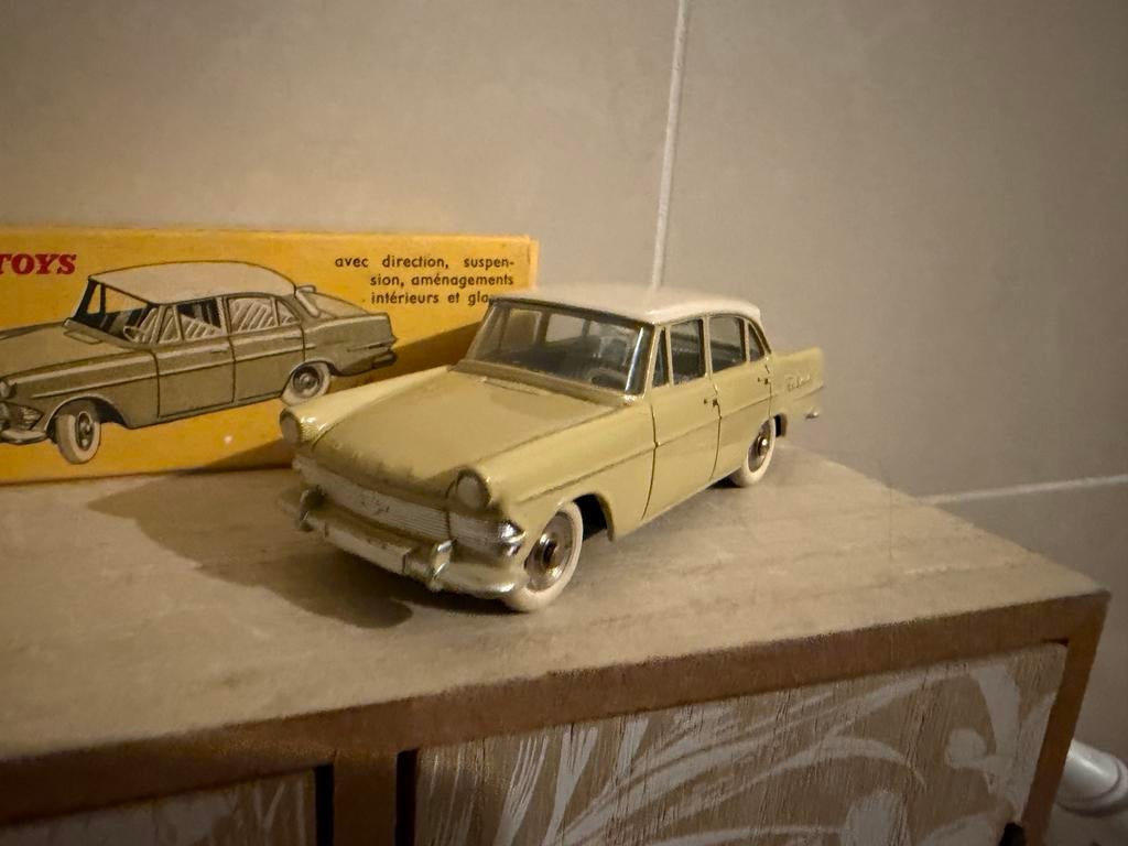 Dinky Toys Opel Rekord 1:43 - Nieuwstaat met doos, Auto, G, Nieuw, Dinky Toys