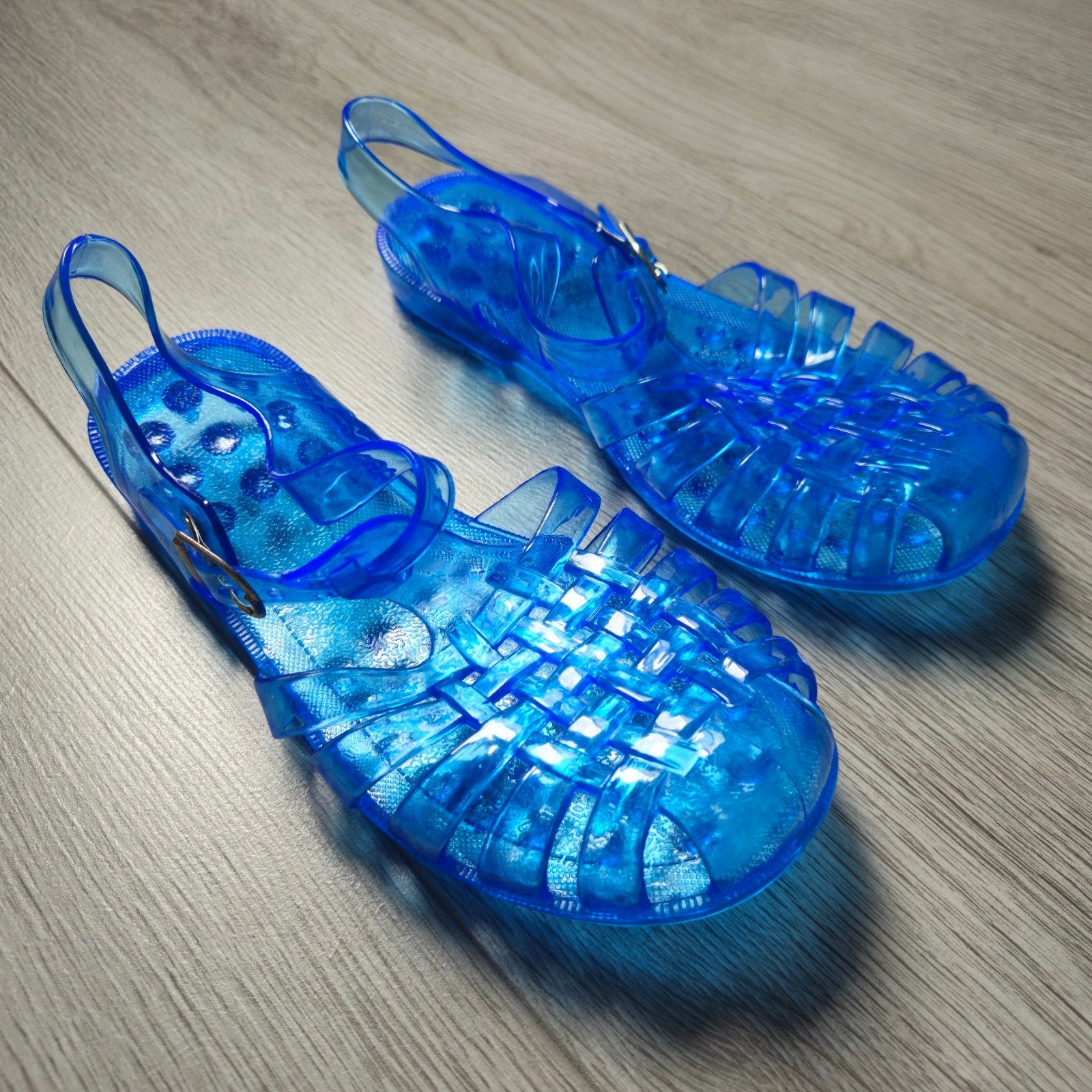Blauwe plastic sandalen/zwemschoenen maat 35, Kinderen en Baby's, Ophalen of Verzenden, Zo goed als nieuw, Jongen of Meisje