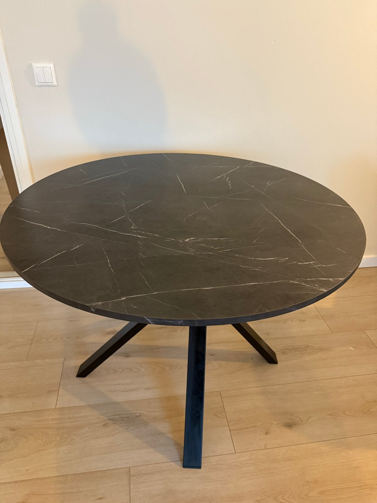 Ronde eettafel marmerlook zwart, Ophalen, Zo goed als nieuw, Rond, 100 tot 150 cm