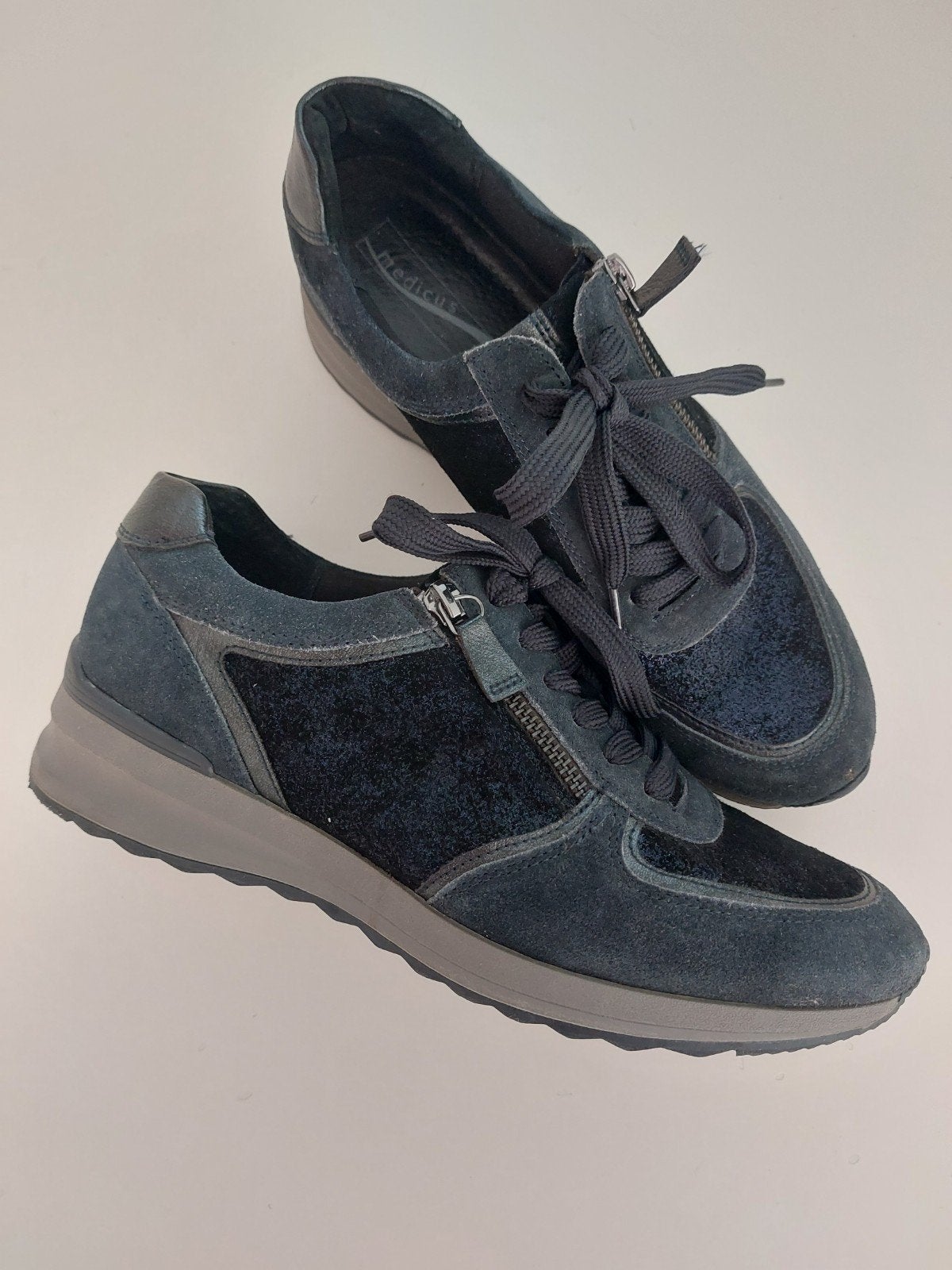 Sneakers maat 41 van het merk Medicus, Kleding | Dames, Schoenen, Medicus, Zwart, Ophalen of Verzenden, Sneakers of Gympen