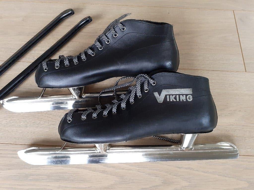 Hoge (geslepen) Viking schaatsen maat 43 zgan, Sport en Fitness, Schaatsen, Viking, Ophalen of Verzenden, Zo goed als nieuw, Noren