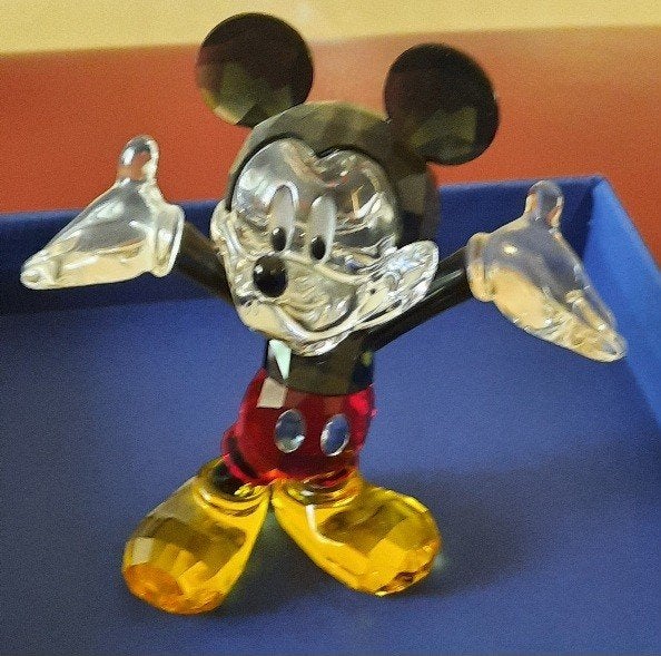 Swarovski Mickey mouse Disney gekleurd Nieuw, Ophalen of Verzenden, Nieuw, Sieraad of Horloge