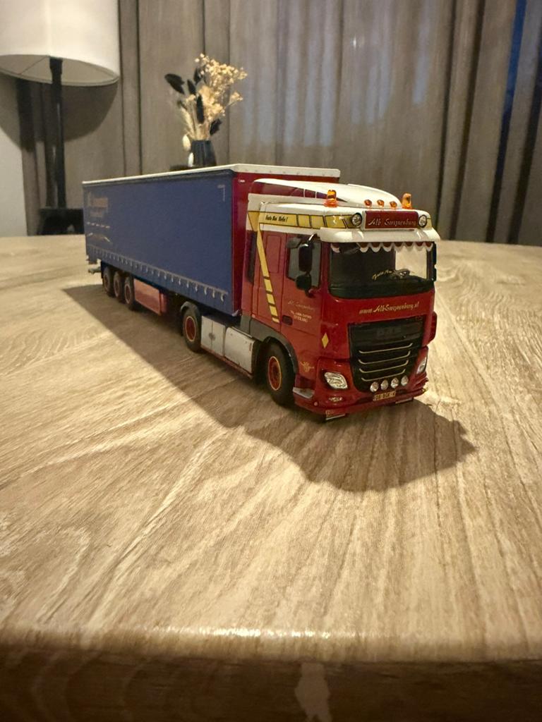 Wsi daf xf swijnenburg, Hobby en Vrije tijd, Modelauto's | 1:50, Ophalen of Verzenden, Zo goed als nieuw, Bus of Vrachtwagen, Wsi