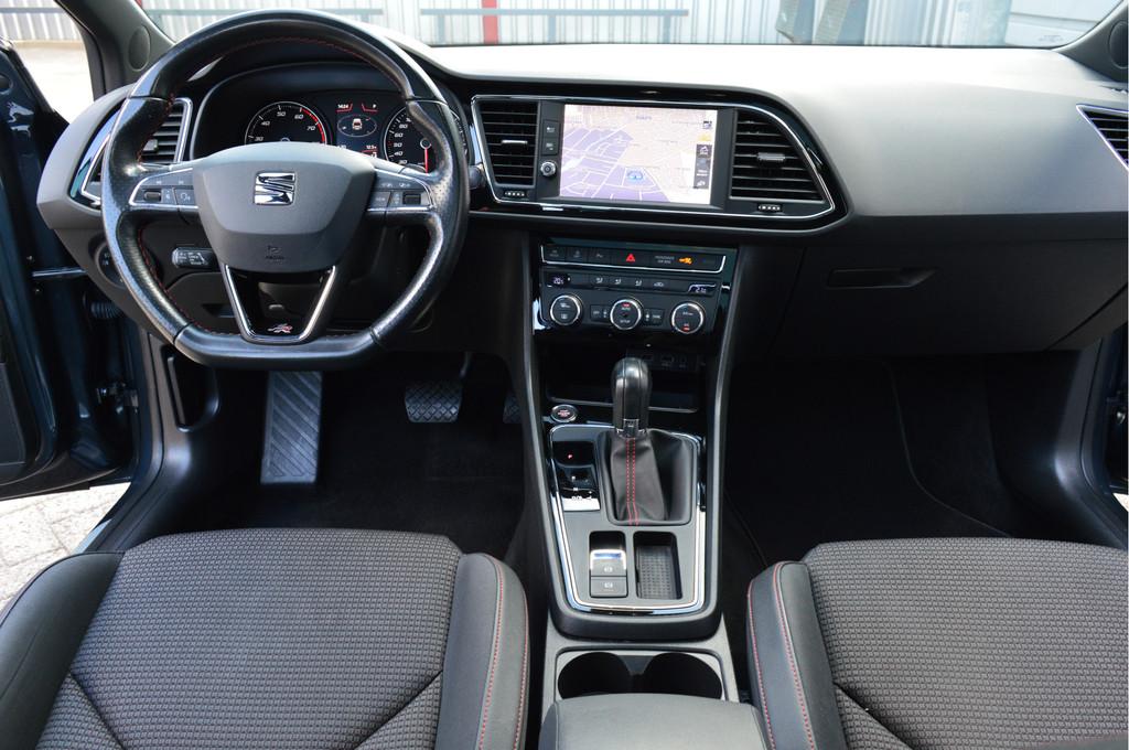 SEAT Leon ST 2.0 TSI FR Business Intense O.a: Pano dak, PDC,, Gebruikt, Leon, Leder en Stof, Origineel Nederlands