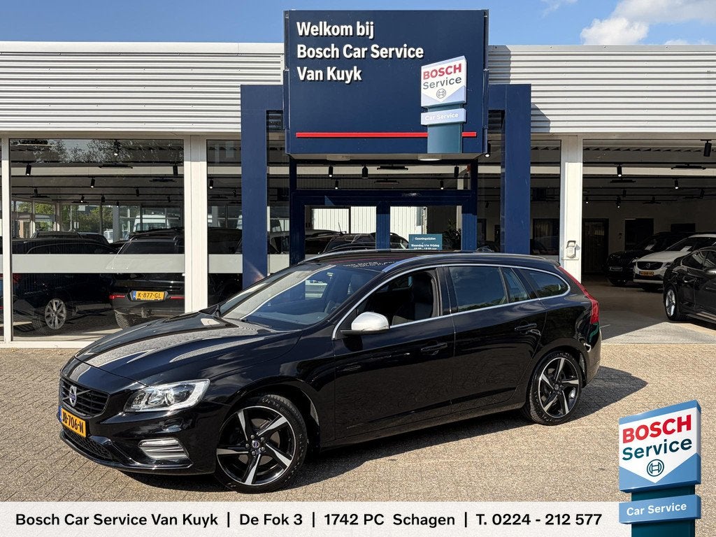 Volvo V60 1.5 T3 R-Design / Automaat / NL-Auto / Distributie, Euro 6, 4 cilinders, Zwart, Origineel Nederlands