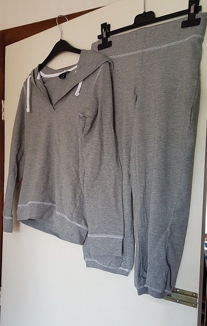 Heerlijk comfortabel grijs H&M huispak met hoodie, nieuw!, H&M, Verzenden, Nieuw, Maat 34 (XS) of kleiner
