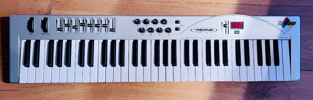 Midi USB keyboard 61 toetsen + controllers van M-Audio, Ophalen of Verzenden, Zo goed als nieuw, Overige aantallen, Overige merken