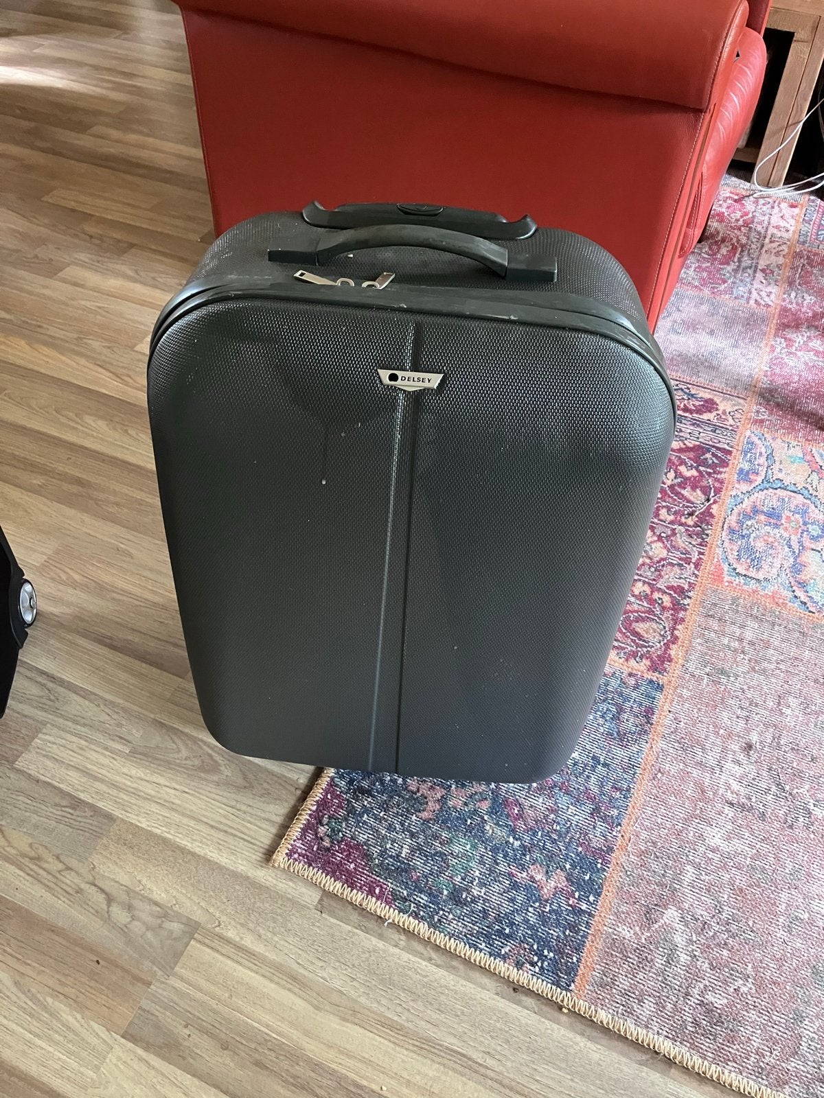 Delsey Koffer 25x63x42 cm -, Gebruikt, Hard kunststof, Slot, 35 tot 45 cm