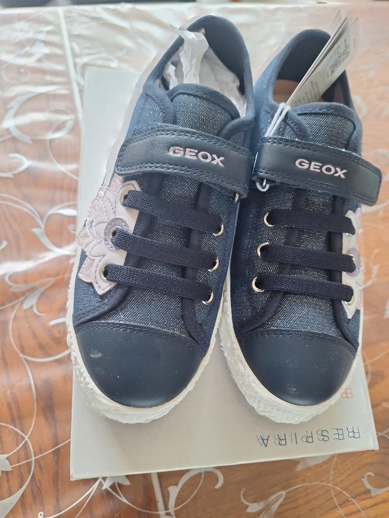 Geox blauwe sneakers nieuw meisje maat 34, Meisje, Schoenen, Nieuw, Ophalen of Verzenden