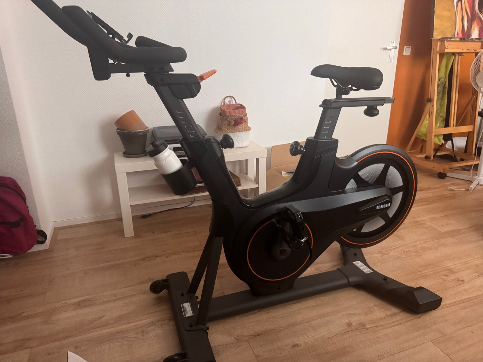 Basic-Fit Smart Bike Hometrainer - Fiets virtuele routes!, Ophalen, Zo goed als nieuw, Metaal, Benen