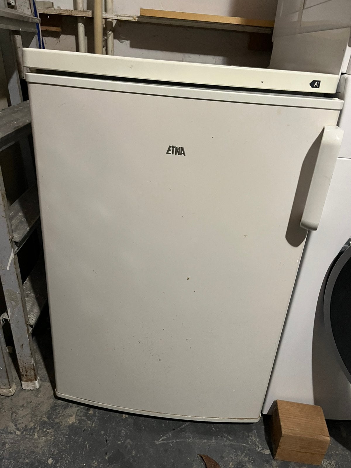Vriezer tafelmodel Etna, Gebruikt, Minder dan 60 cm, Energieklasse A of zuiniger, Vrijstaand