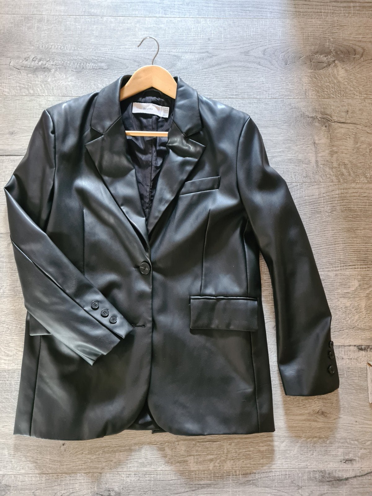 bershka blazer leren jasje maat 34/XS, Kleding | Dames, Zwart, Zo goed als nieuw, Jasje, Maat 34 (XS) of kleiner