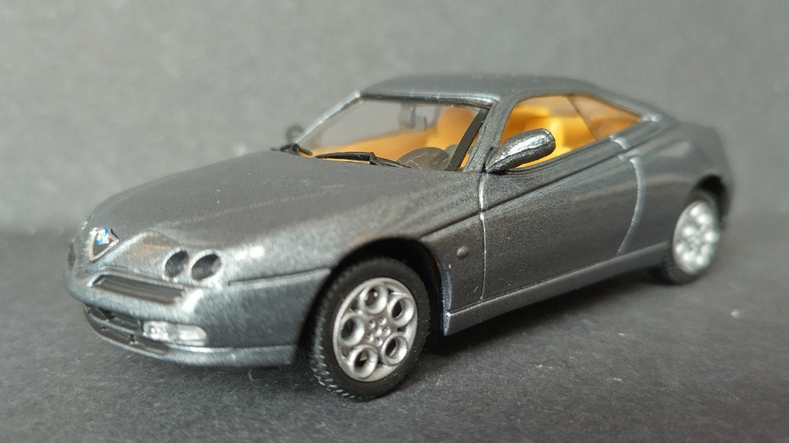 Alfa Romeo Gtv 1:43 Solido Pol, Hobby en Vrije tijd, Auto, Nieuw, Ophalen of Verzenden, .