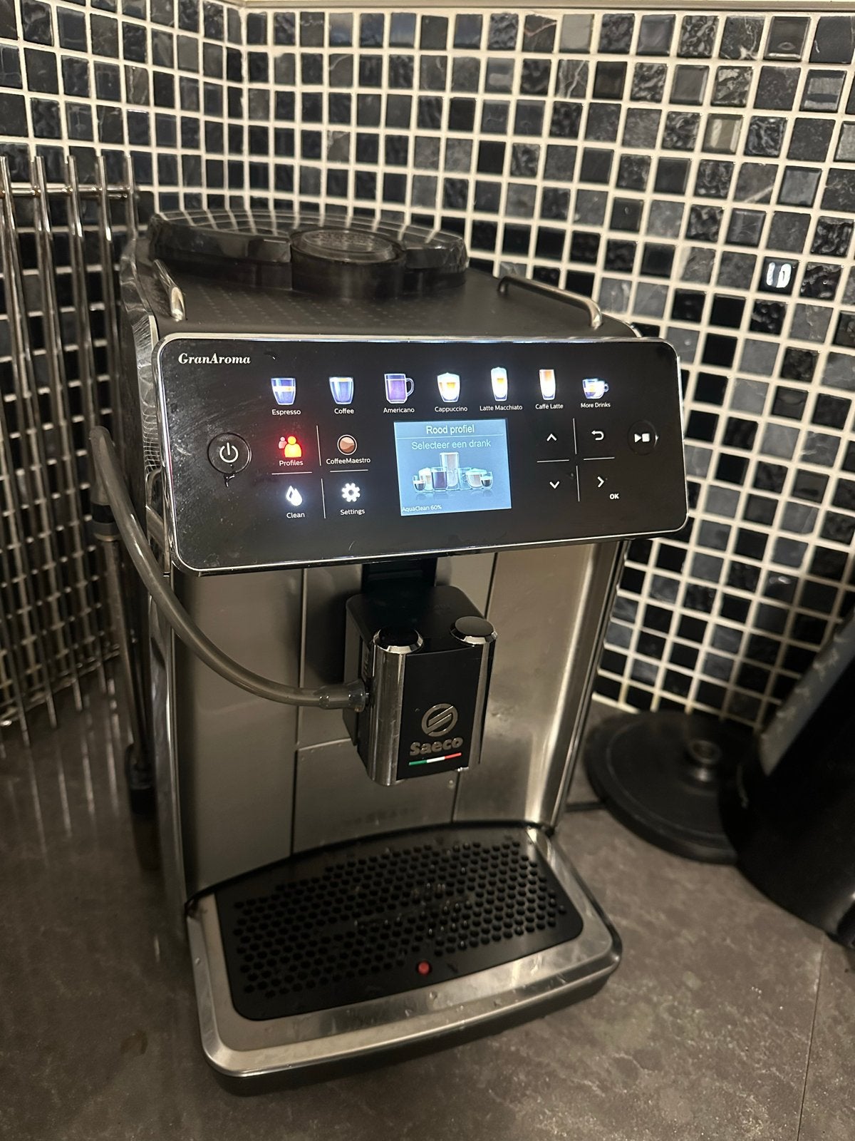 Philips Saeco GranAroma SM6585 volautomatische espressomachi, Witgoed en Apparatuur, Afneembaar waterreservoir, Gebruikt, Koffiemachine