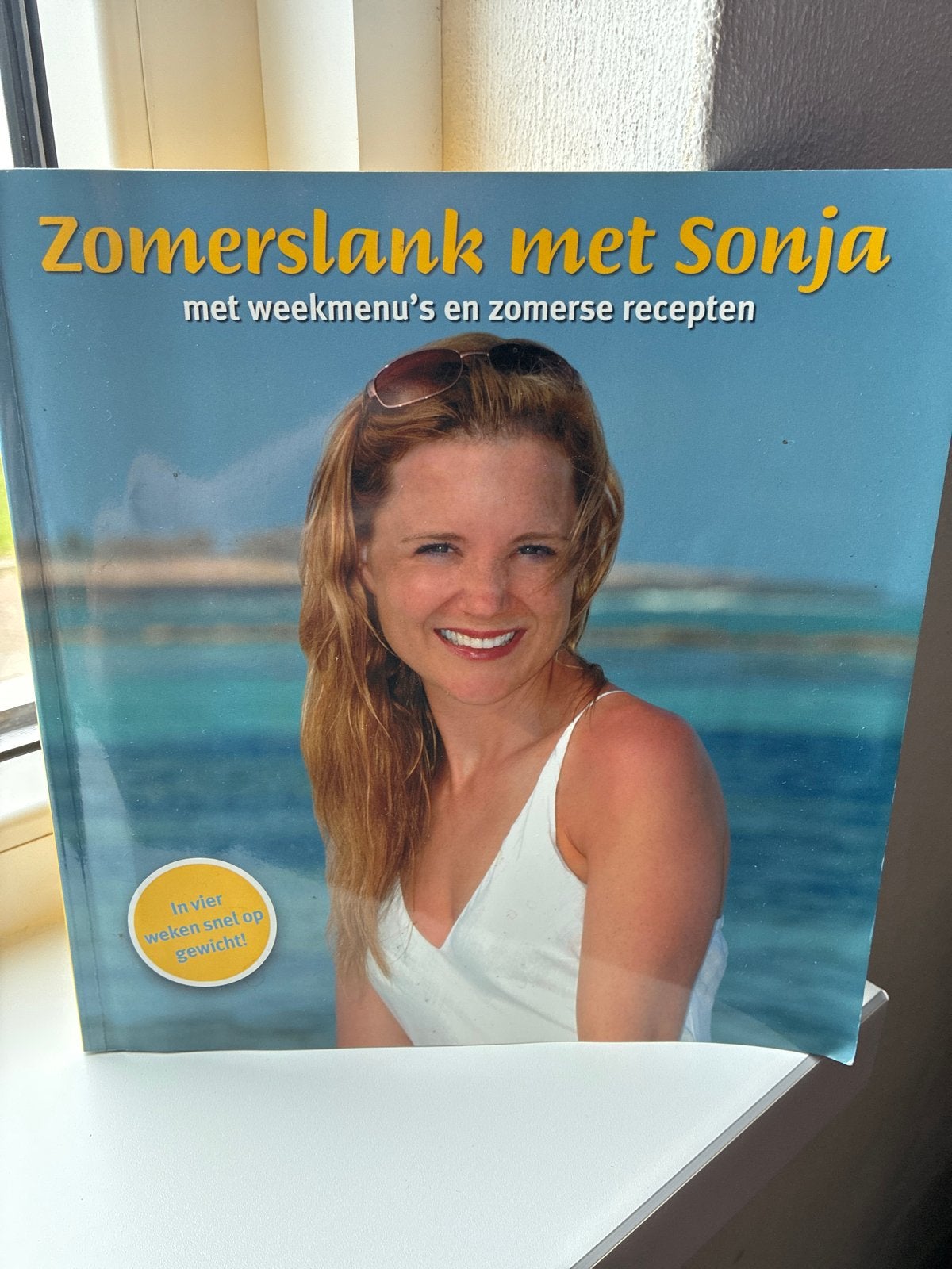 Zomerslank met Sonja - Kookboek met weekmenu's, Boeken, Kookboeken, Hoofdgerechten, Ophalen of Verzenden, Zo goed als nieuw, Gezond koken