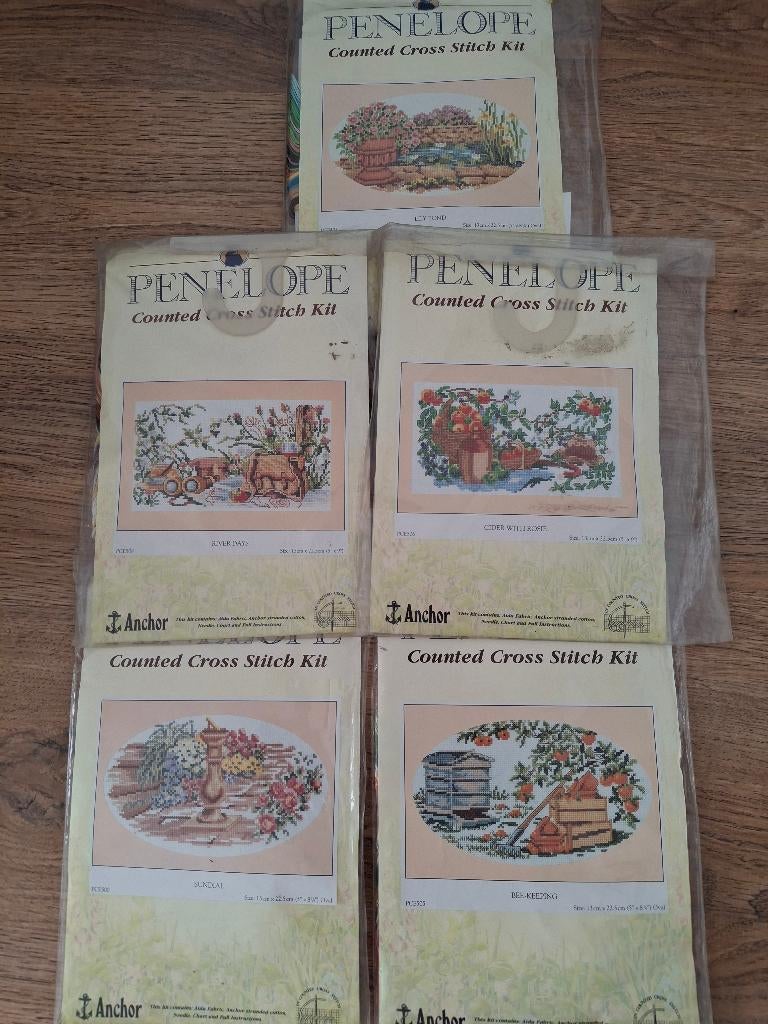 5 borduurpakketten compleet met garen, Ophalen of Verzenden, Nieuw, Handborduren, Borduurpakket