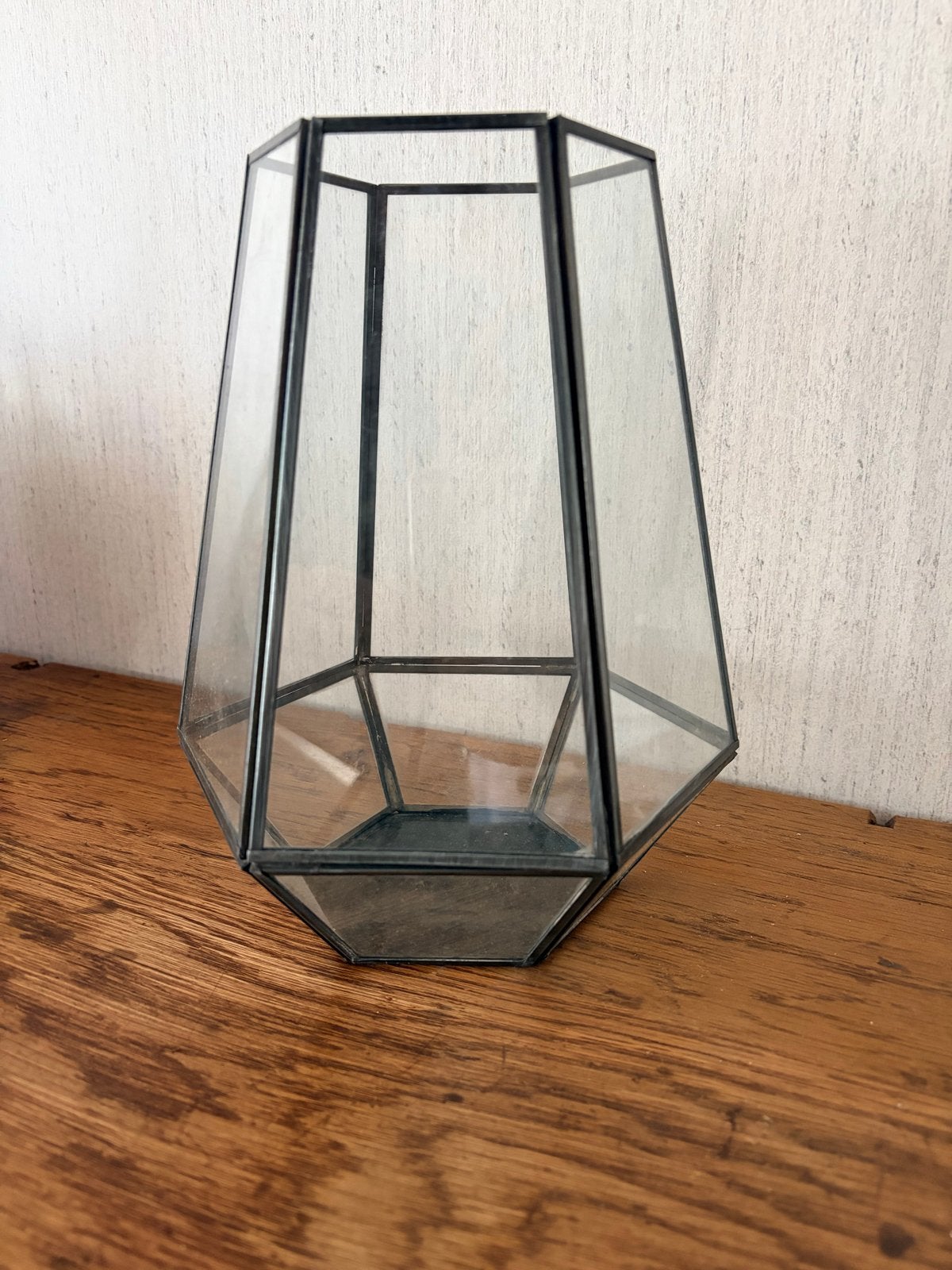 Glazen windlicht/lantaarn - Zwart metaal - 24 cm hoog, Windlicht, Zwart, Ophalen of Verzenden, Zo goed als nieuw
