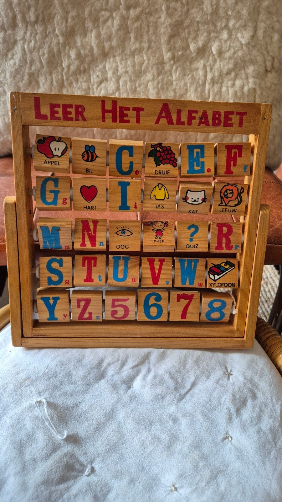 Houten educatief alfabetframe Leer het alfabet vintage, Ophalen of Verzenden, Gebruikt, Taal en Lezen
