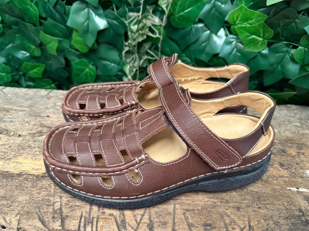 zo goed als nieuw mooie sandalen van wolky maat 42, Sandalen, Wolky, Bruin, Ophalen of Verzenden