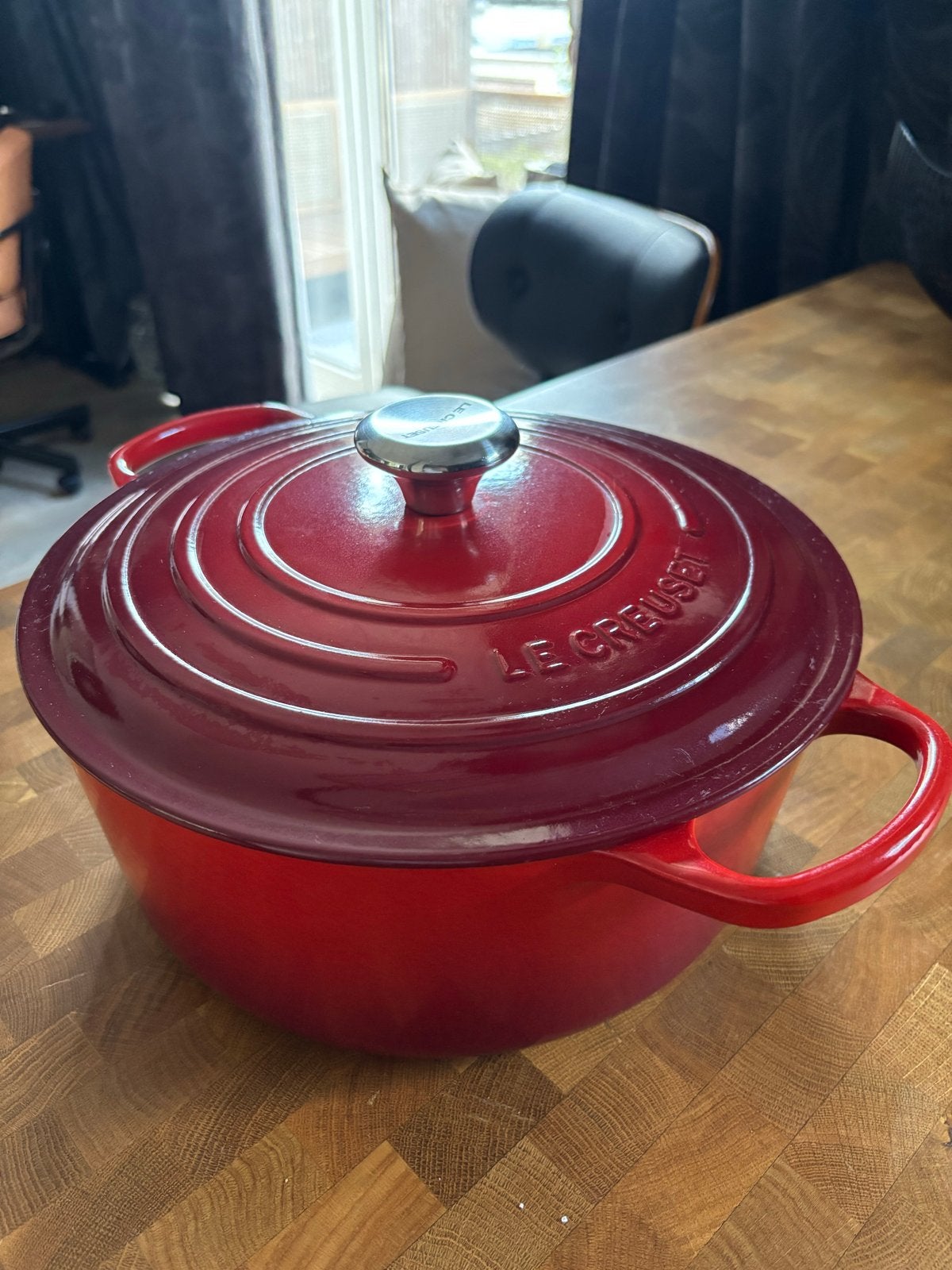 Le Creuset Braadpan Rood 28cm- Zo goed als nieuw, Huis en Inrichting, Keuken | Potten en Pannen, Ophalen, Met deksel, Le Creuset
