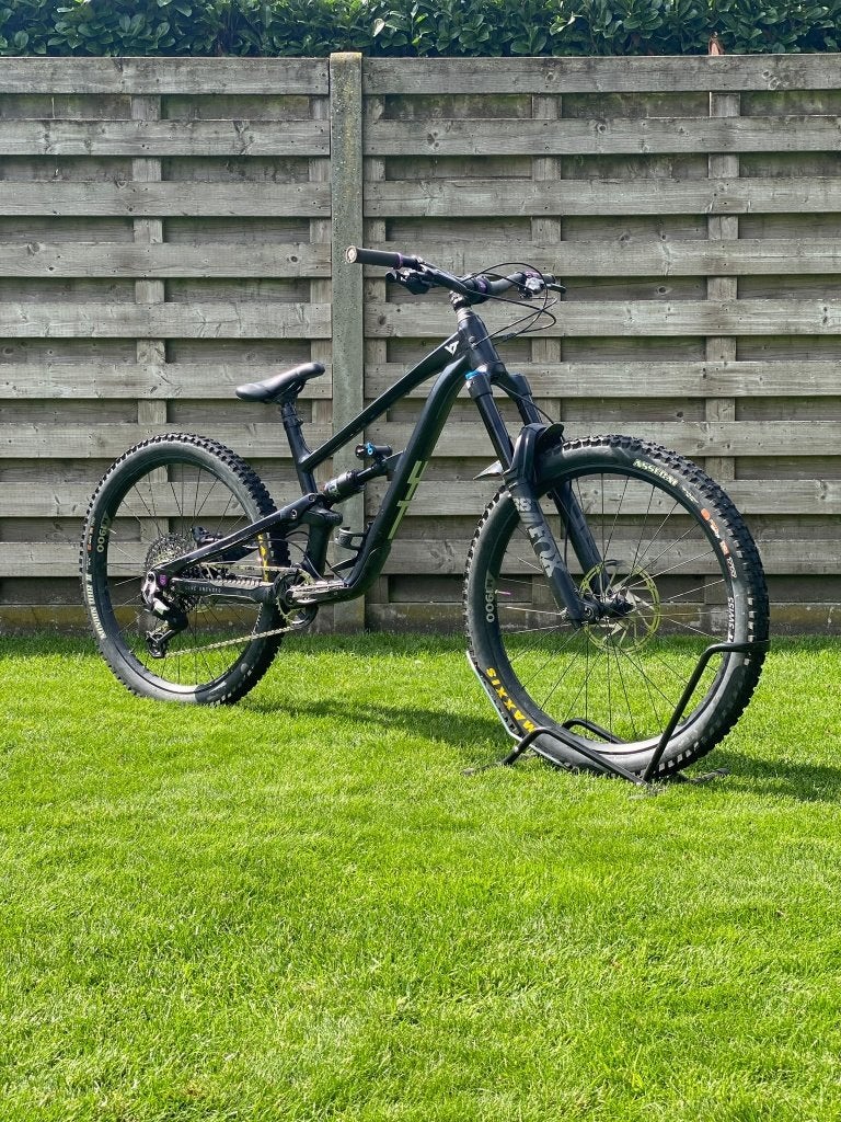 Custom YT Jeffsy Core 1 - Maat M, Zo goed als nieuw, Schijfrem, Ophalen, Overige merken