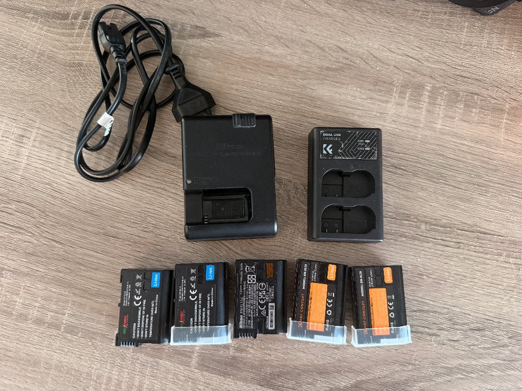 5 batterijen voor Nikon + 2 opladers, Gebruikt, Nikon, Batterij, Nikon