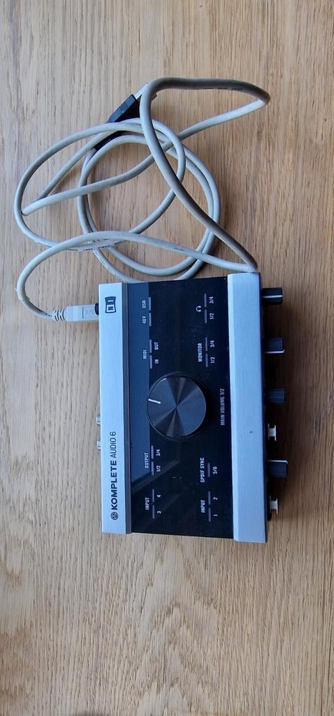 Native Instruments Komplete Audio 6 Audio Interface, Ophalen, Gebruikt