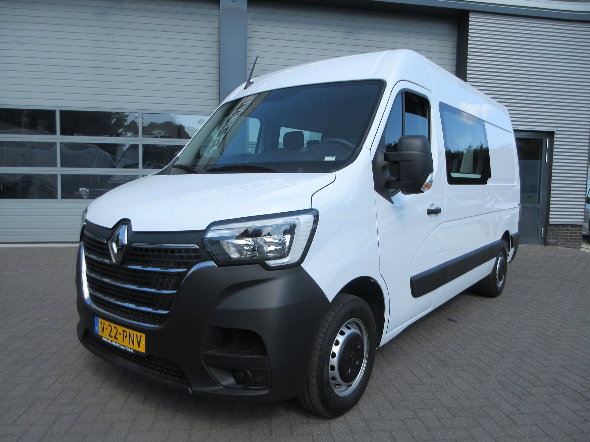Renault MASTER T35 2.3 dCi 150 L2H2 DC 7 persoons dubbel cab, Auto's, Voorwielaandrijving, Gebruikt, Euro 6, 4 cilinders