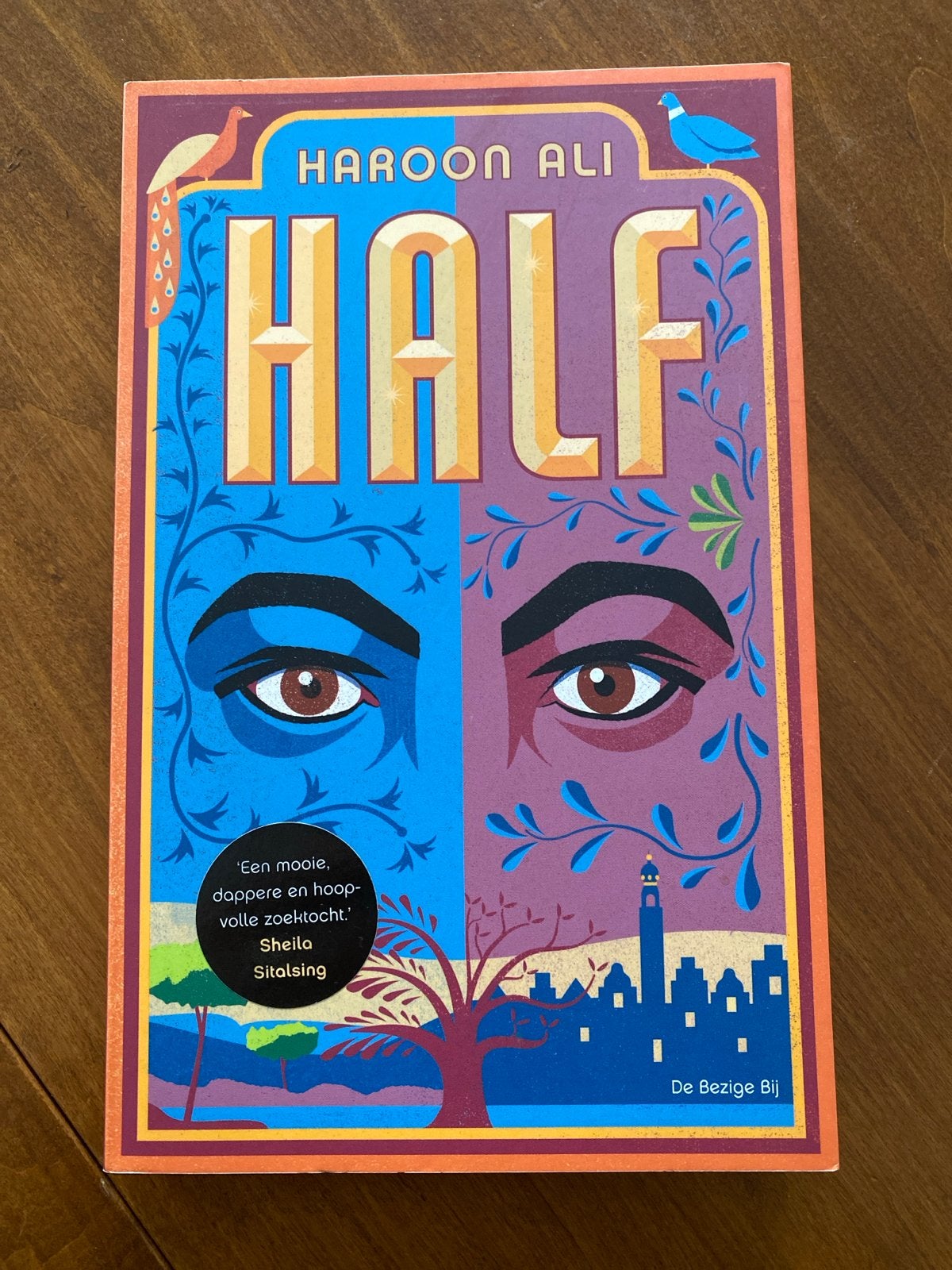 Half - Haroon Ali (Boek), Ophalen of Verzenden, Zo goed als nieuw, Nederland