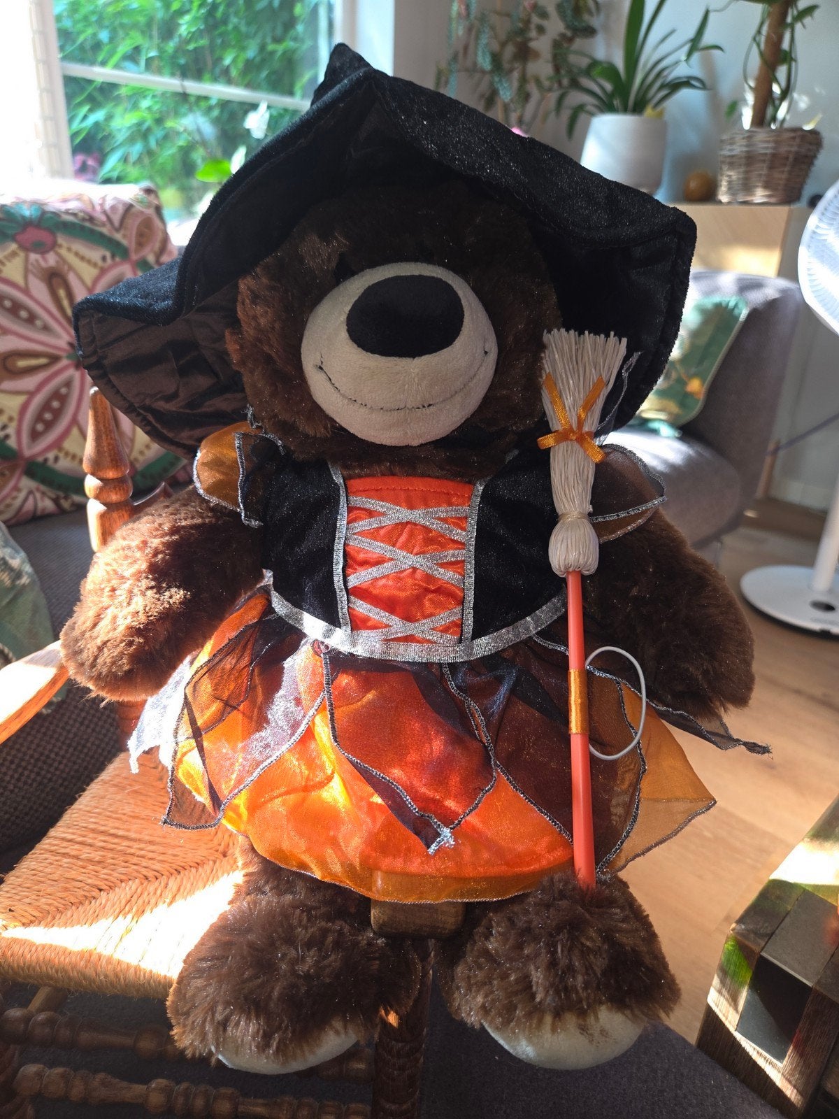 Build a Bear Halloween Heks outfit met Bezem, Kinderen en Baby's, Gebruikt, Overige karakters, Overige typen, Ophalen of Verzenden