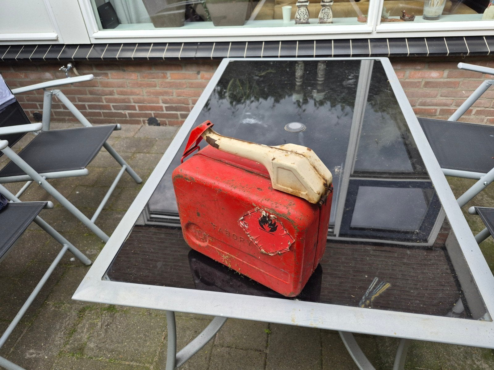 Metalen Jerry can met schenktuit, Ophalen, Overige typen, Minder dan 2 meter